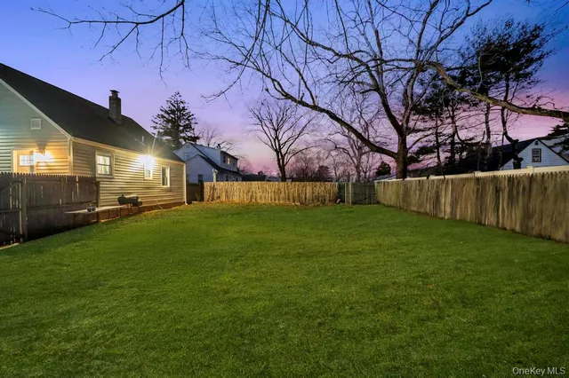 $700,000 | 39 Andrews Avenue, Wheatley Heights, NY 11798