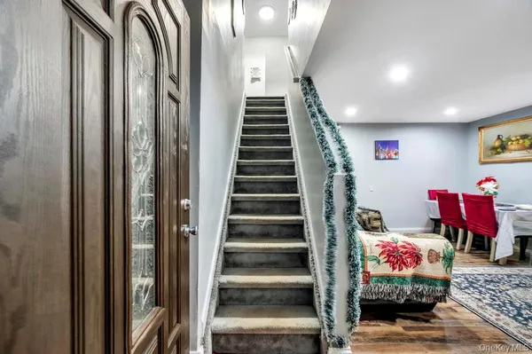 $640,000 | 39 Andrews Avenue, Wheatley Heights, NY 11798