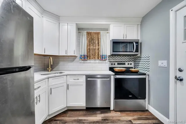 $700,000 | 39 Andrews Avenue, Wheatley Heights, NY 11798