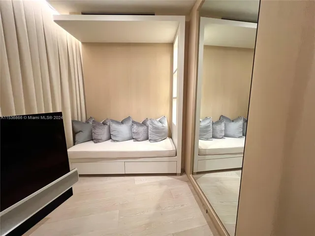 $11,500,000 | 18555 Collins Avenue, Unit 3501, Sunny Isles Beach, FL 33160