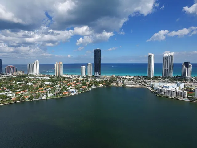 $11,500,000 | 18555 Collins Avenue, Unit 3501, Sunny Isles Beach, FL 33160