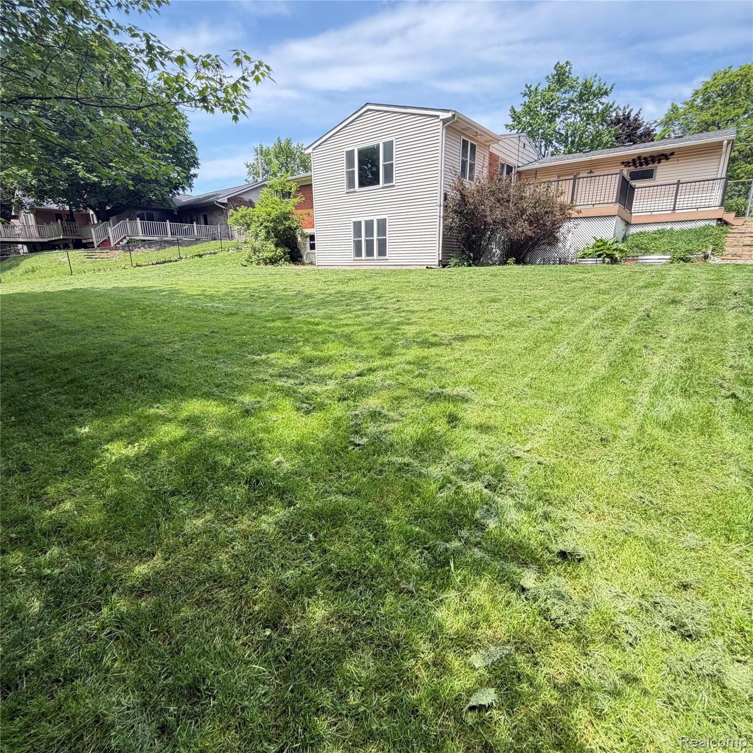 1451 Wilshire Road Haslett, MI 48840 - Photo 11 of 42 IMG_0565.jpeg