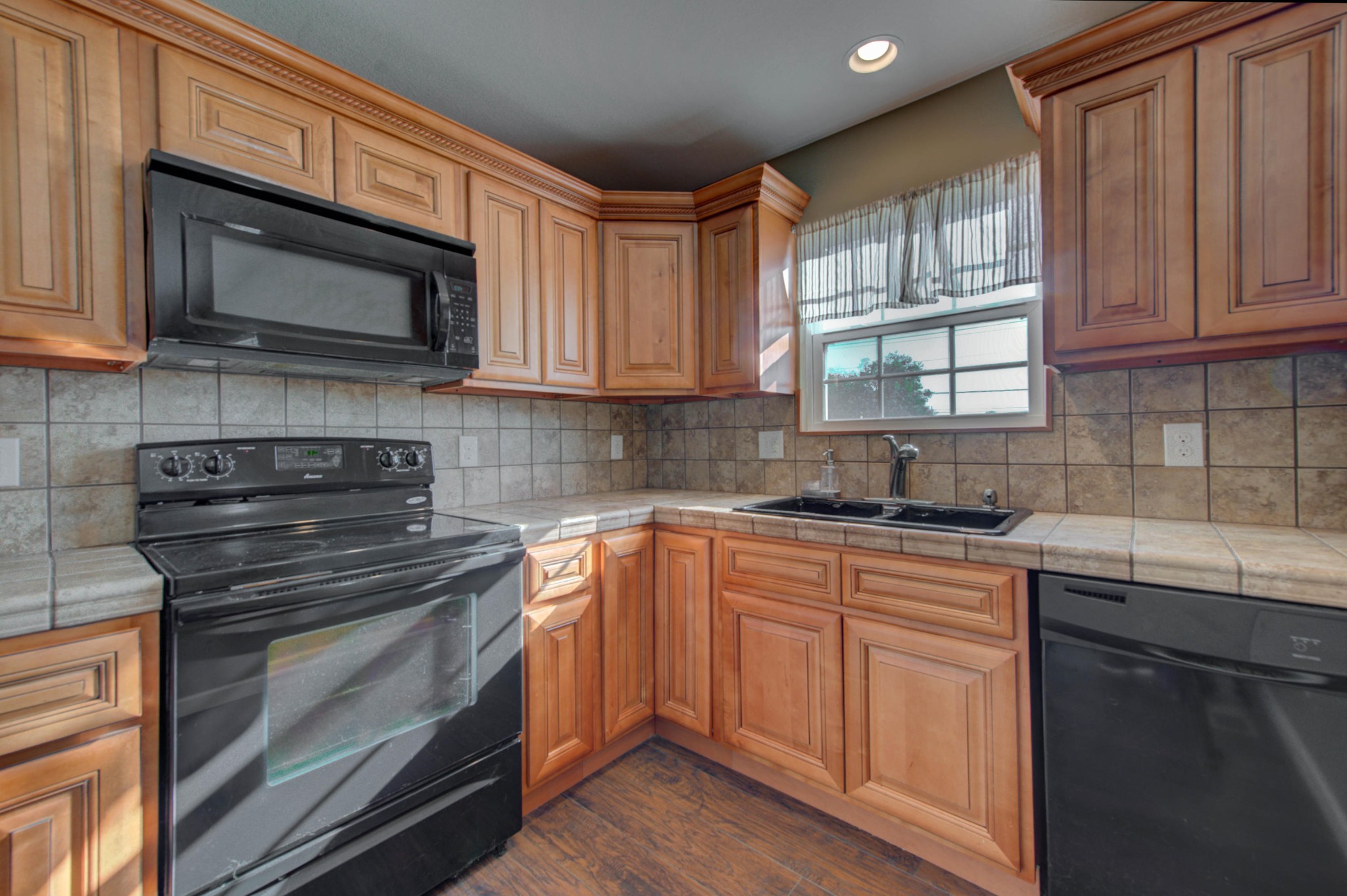 903 North Wright Road Alcoa, TN 37701 - Photo 8 of 20 Gallery Image 8