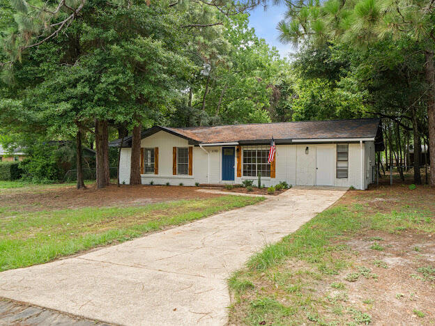 6180 Old Hickory Road Crestview, FL 32539 - Photo 3 of 31 a house with a outdoor space