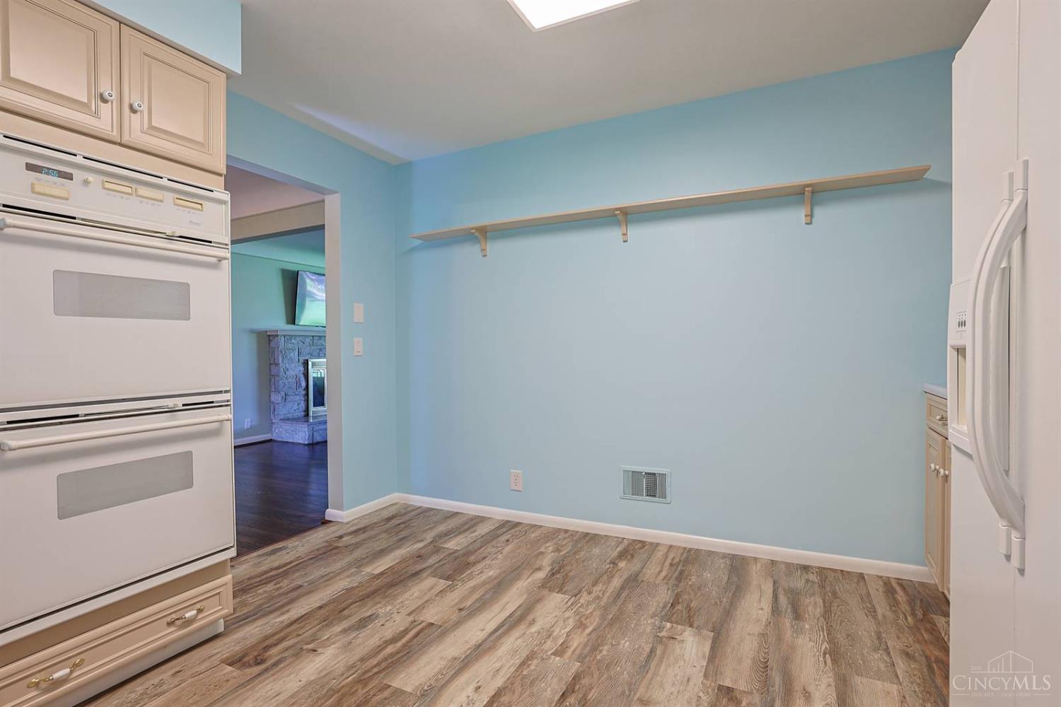 543 Compton Road Cincinnati, OH 45215 - Photo 14 of 39 Gallery Image 14