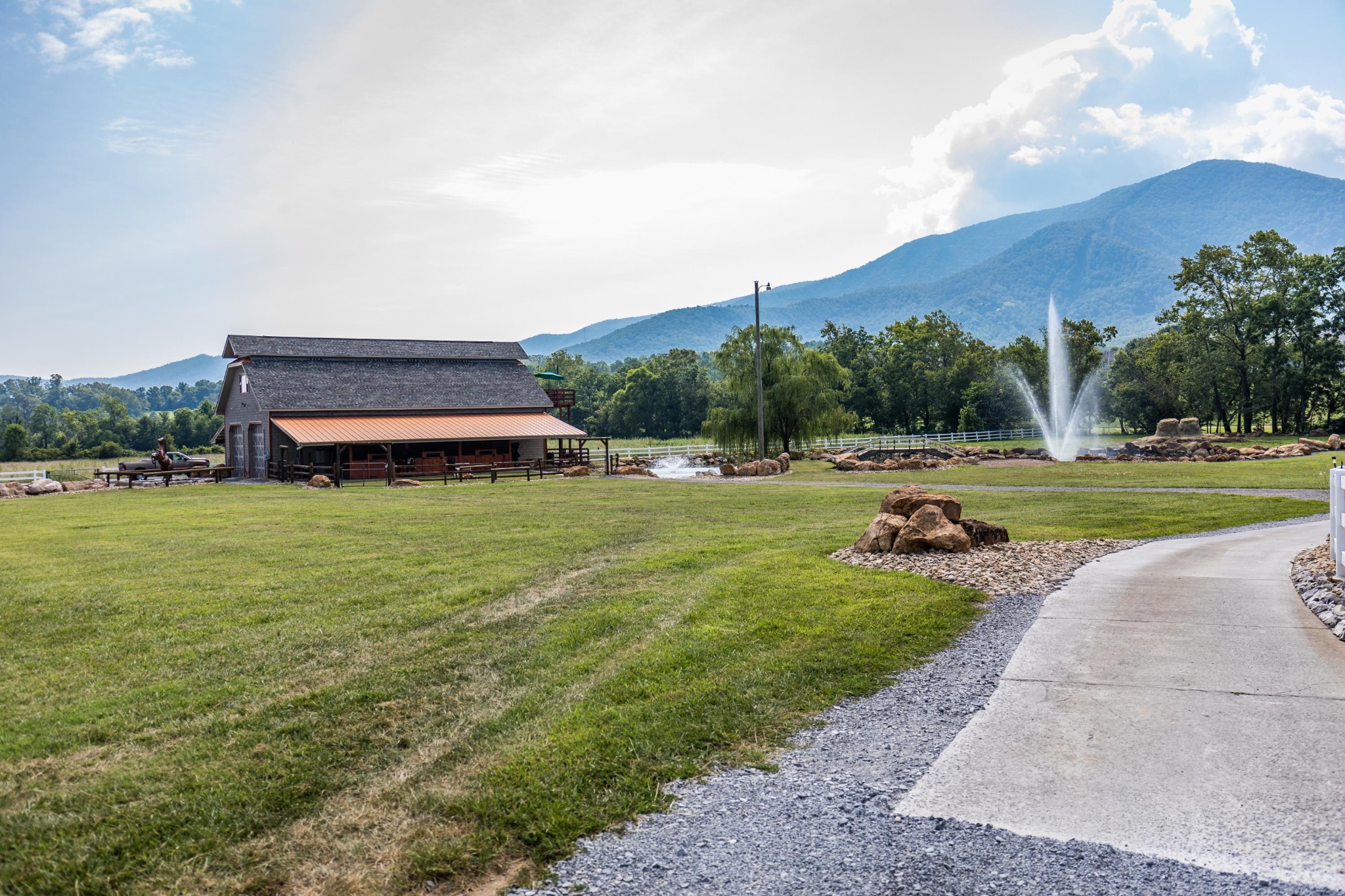 3565 Wears Valley Road Sevierville, TN 37862 - Photo 11 of 40 Gallery Image 11