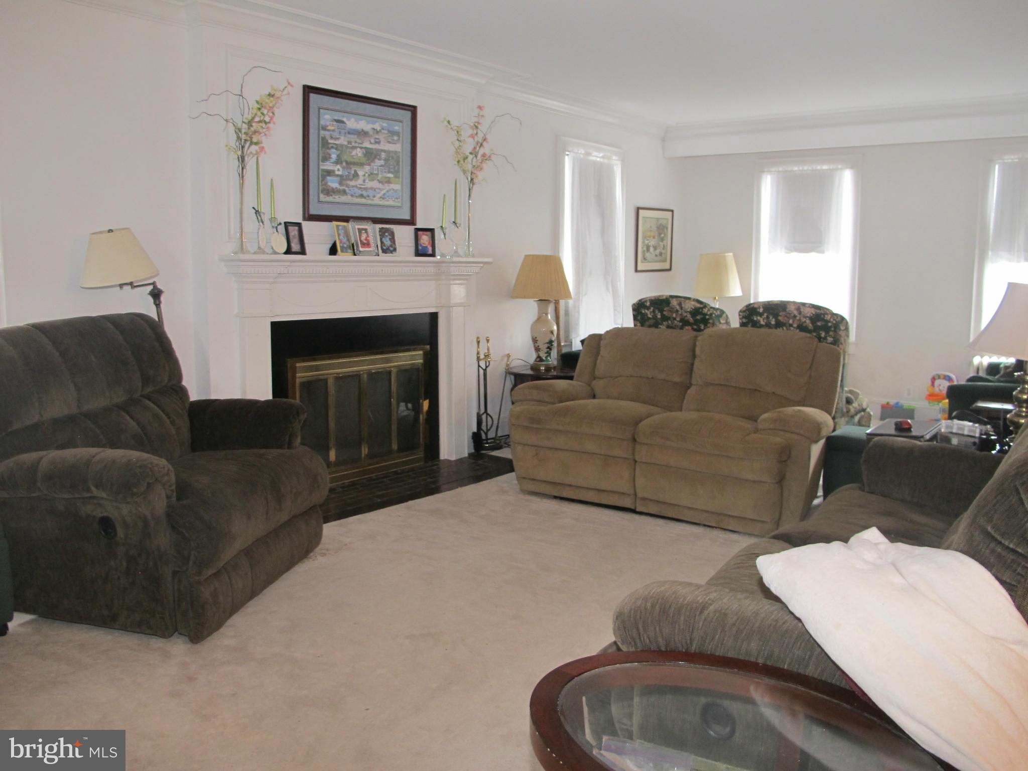17521 Old Baltimore Road Olney, MD 20832 - Photo 10 of 27 Family Room