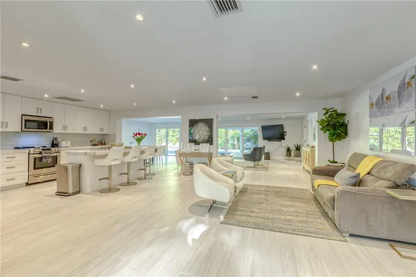 $19,995 | 1800 Admirals Way, Fort Lauderdale, FL 33316