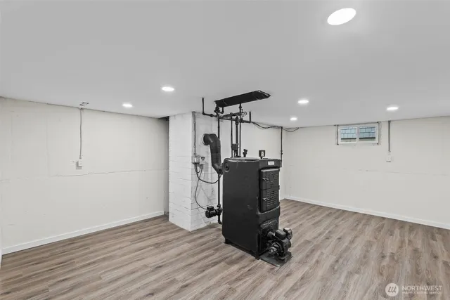 $585,000 | 422 8th Avenue Northeast, Puyallup, WA 98372