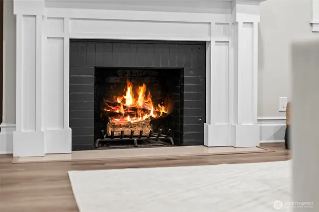 $585,000 | 422 8th Avenue Northeast, Puyallup, WA 98372