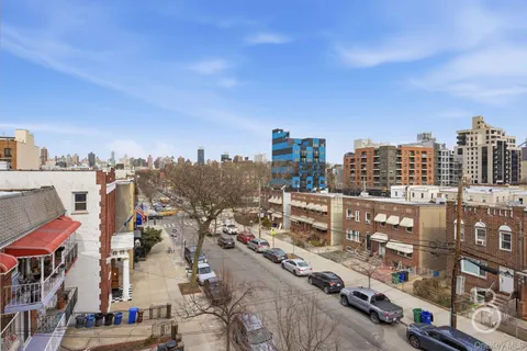 $729,000 | 21-24 30th Avenue, Unit 4A | Astoria