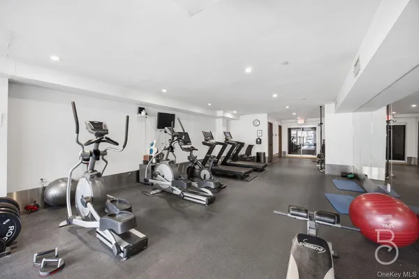 $729,000 | 21-24 30th Avenue, Unit 4A | Astoria