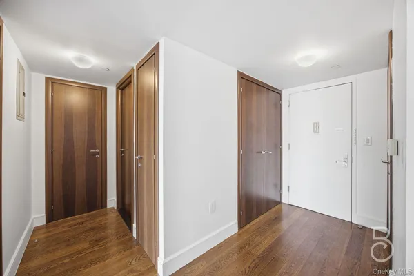 $729,000 | 21-24 30th Avenue, Unit 4A | Astoria