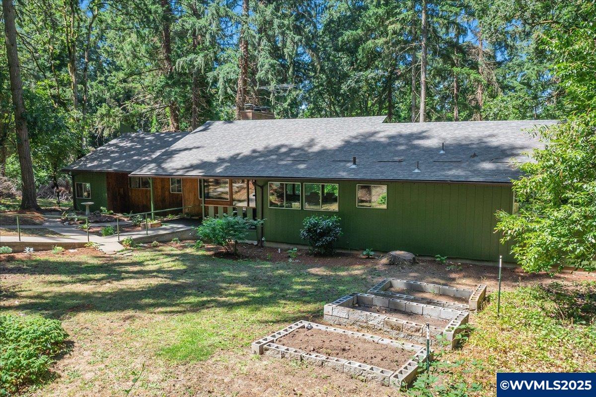 33744 Meeker Road Northeast Albany, OR 97322 - Photo 6 of 44 Gallery Image 6