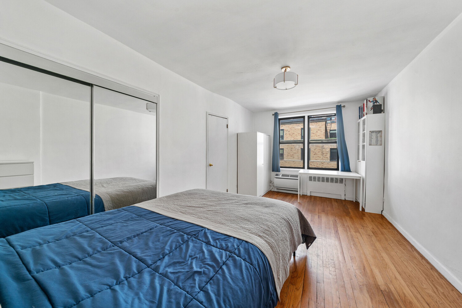 330 East 70th Street, Unit 6D Manhattan, NY 10021 - Photo 9 of 11