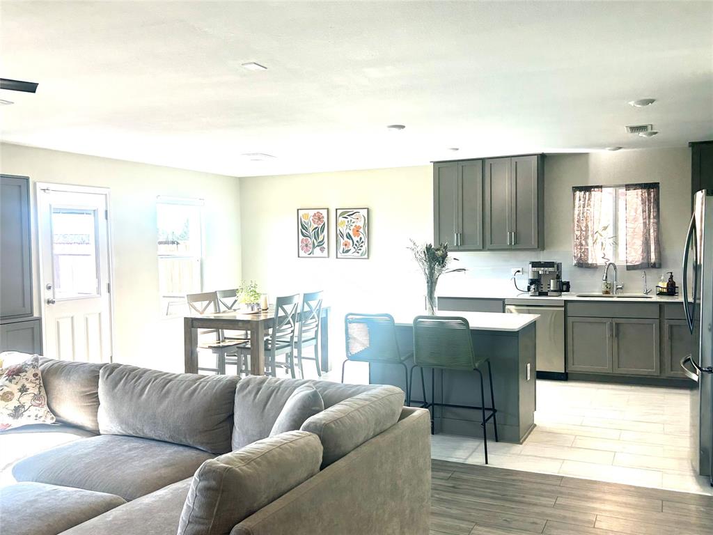 455 Manchester Street Van Alstyne, TX 75495 - Photo 21 of 21 Open floor plan