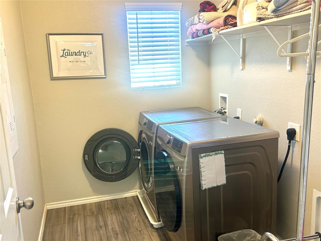 455 Manchester Street Van Alstyne, TX 75495 - Photo 8 of 21 Convenient 2nd floor laundry room!