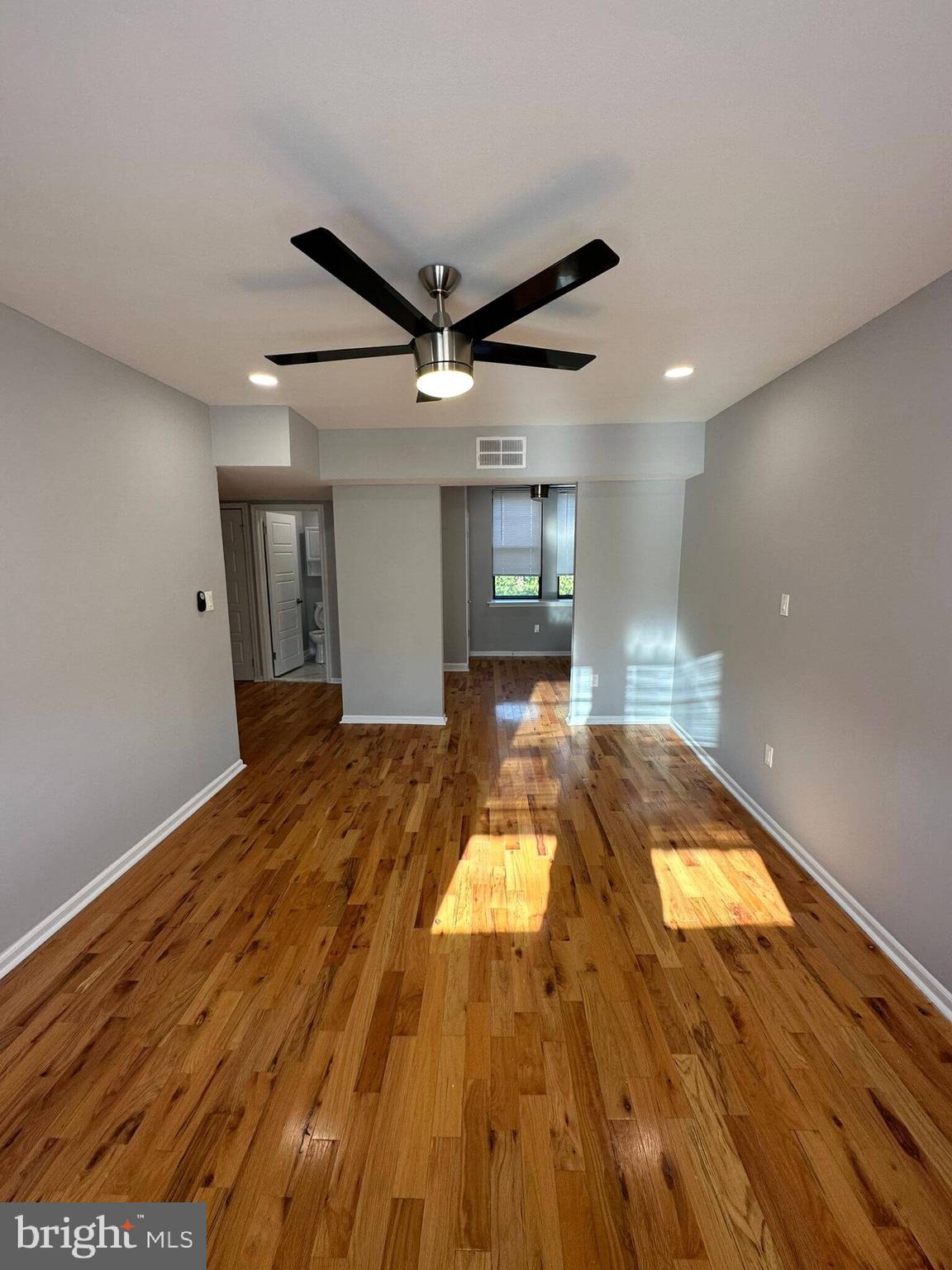7057 Cresheim Road, Unit 12 Philadelphia, PA 19119 - Photo 4 of 6