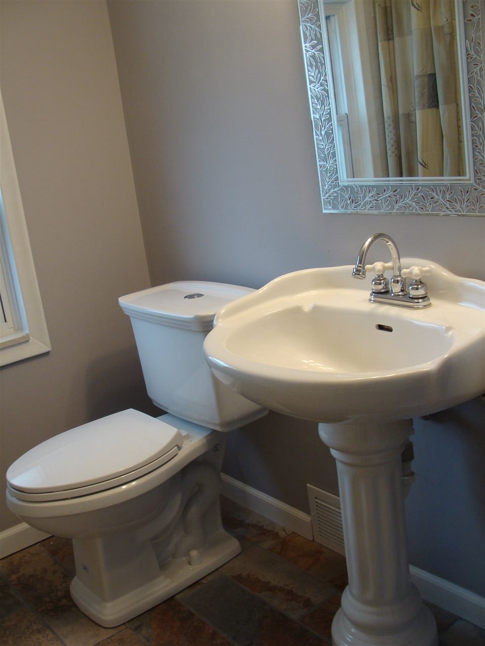 8503 Harding Street Center Line, MI 48015 - Photo 17 of 18 31331809-16.JPG