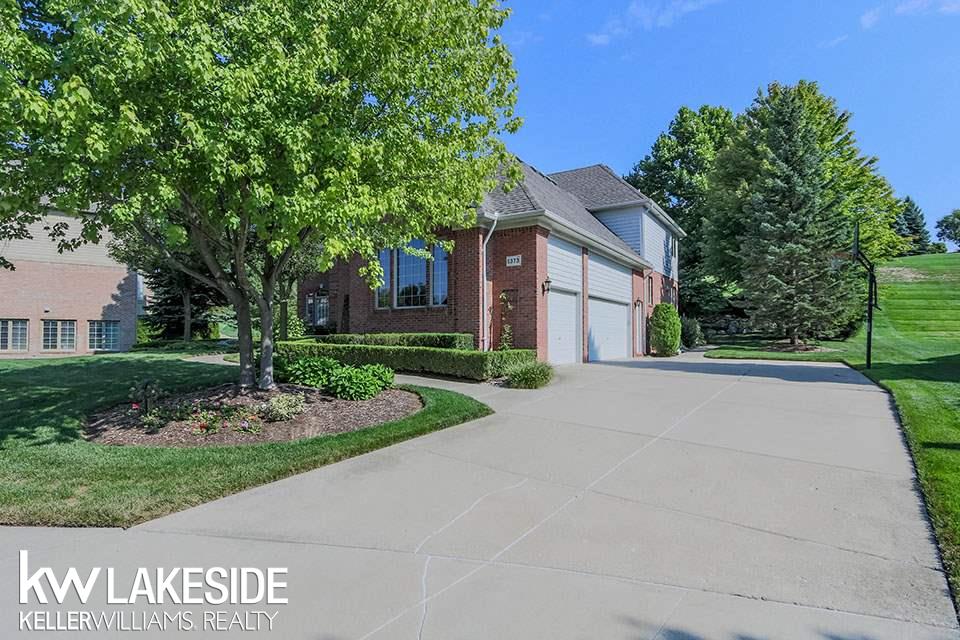 1373 Sunview Court Rochester, MI 48307 - Photo 9 of 63