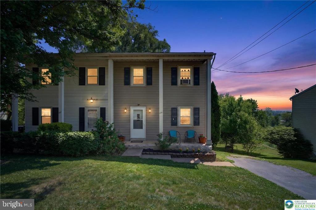 479 South 9th Street Akron, PA 17501 - Photo 2 of 33