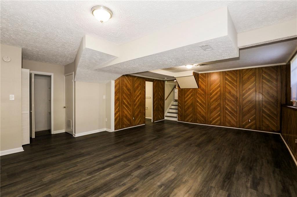 4515 Doral Drive Southwest Atlanta, GA 30331 - Photo 7 of 18
