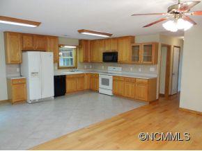 286 Sandy Flat Mountain Road Fletcher, NC 28732 - Photo 3 of 22 Gallery Image 3