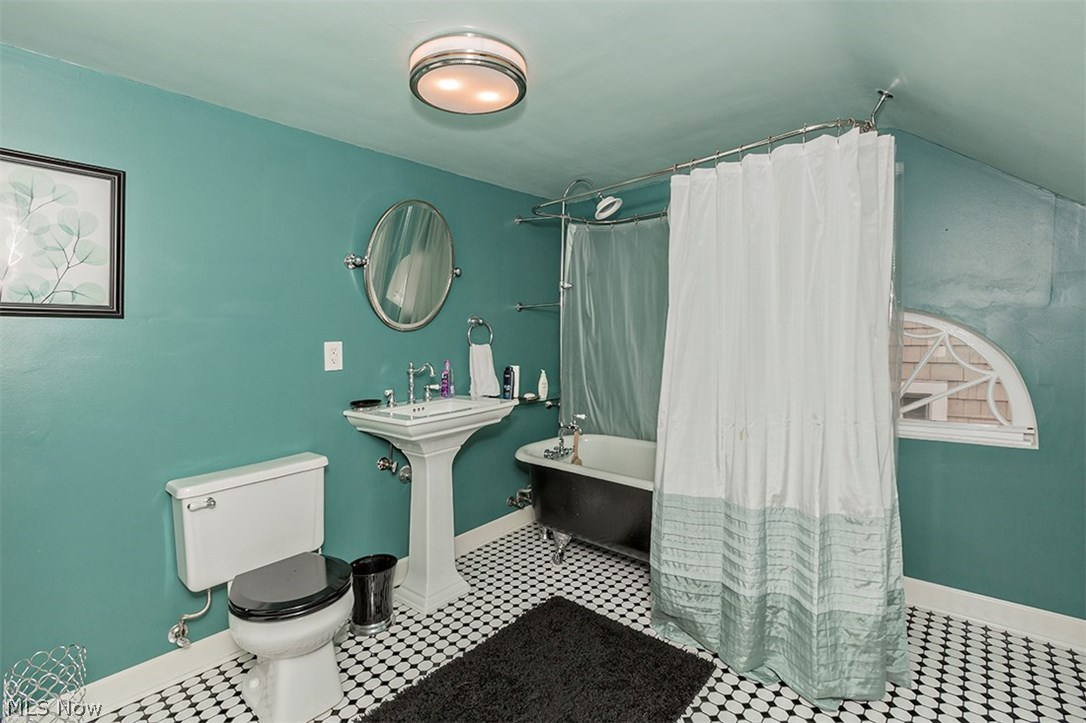 3296 Stockholm Road Cleveland, OH 44120 - Photo 25 of 33 Gallery Image 25