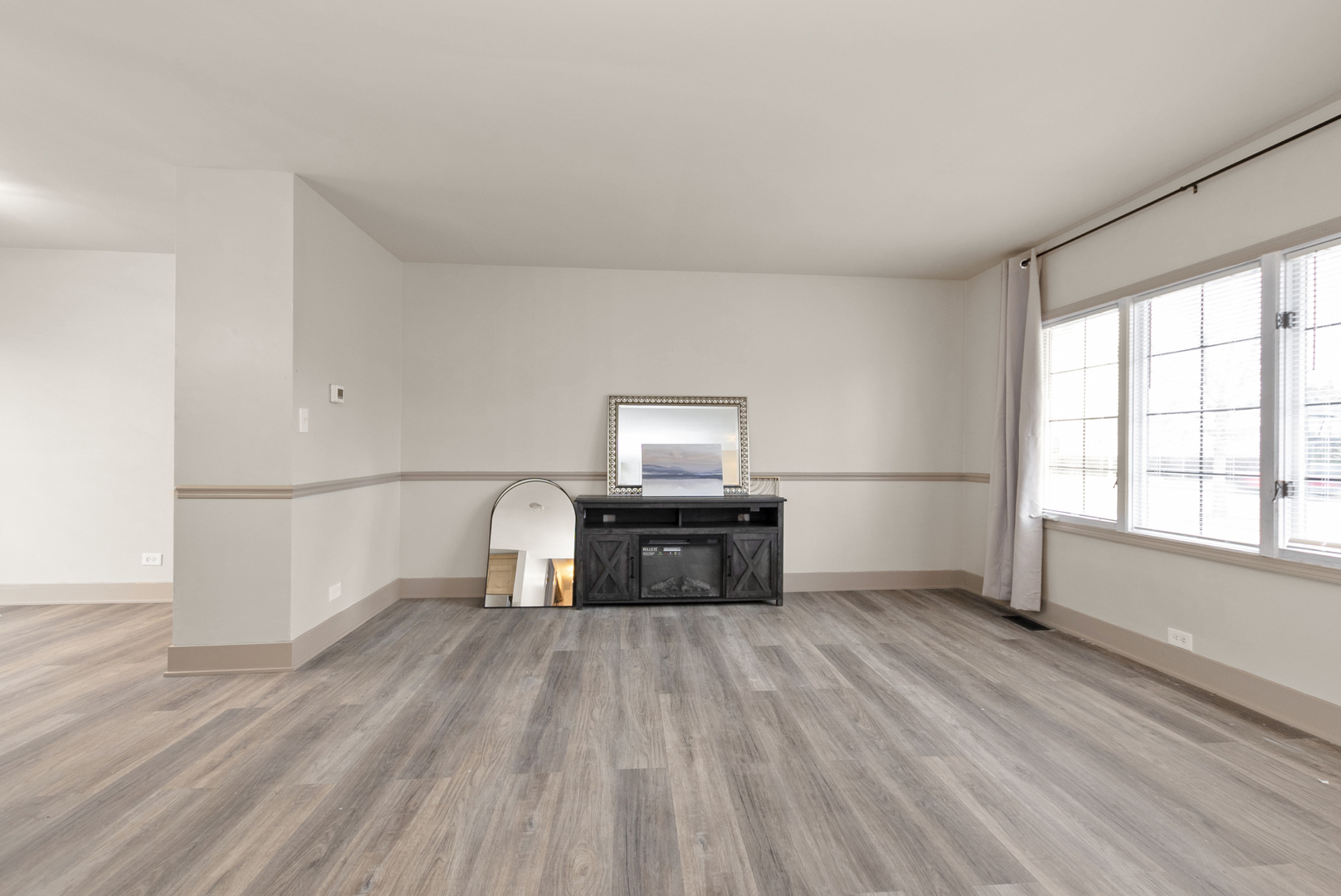 836 Lily Cache Lane Bolingbrook, IL 60440 - Photo 4 of 31