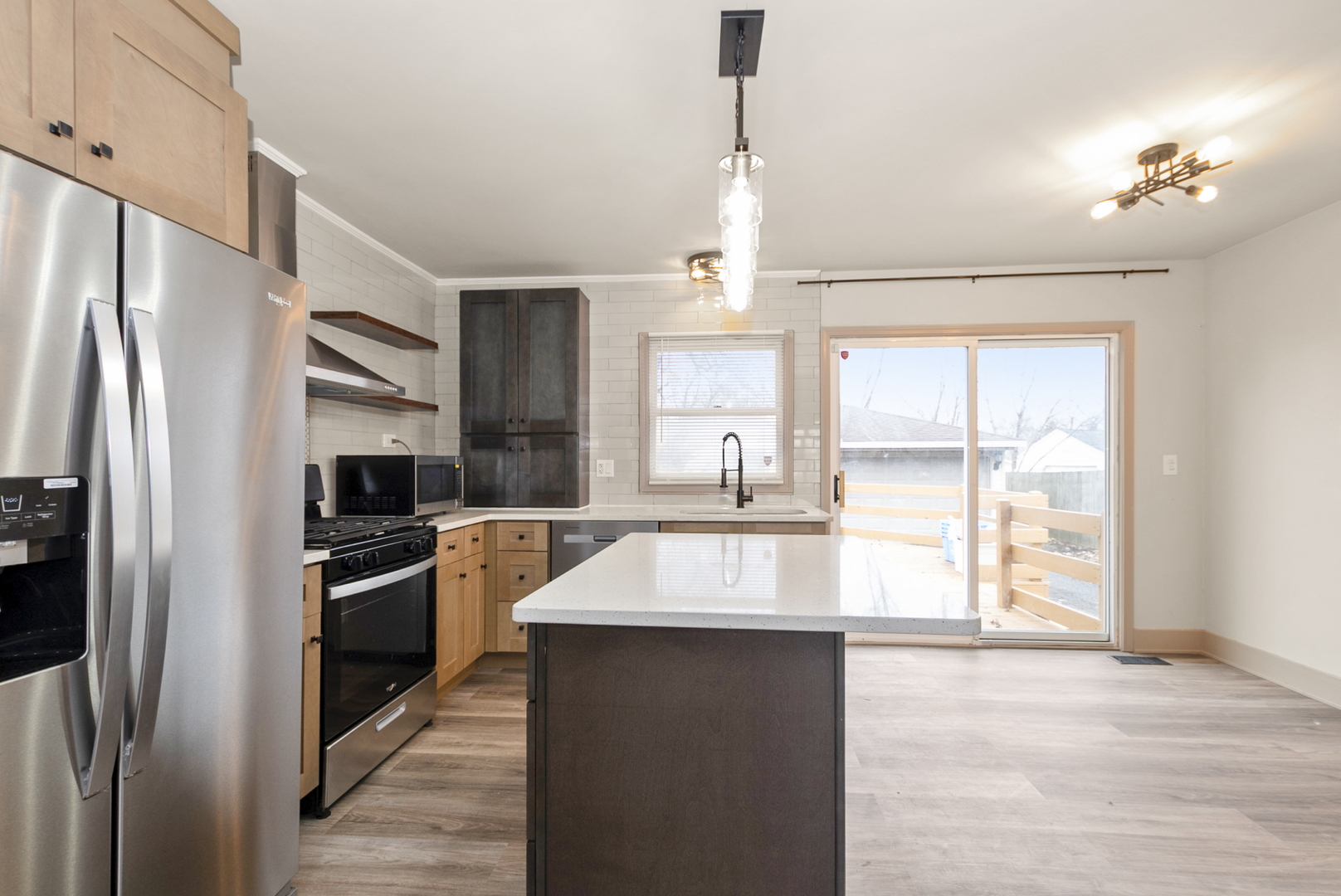 836 Lily Cache Lane Bolingbrook, IL 60440 - Photo 9 of 31