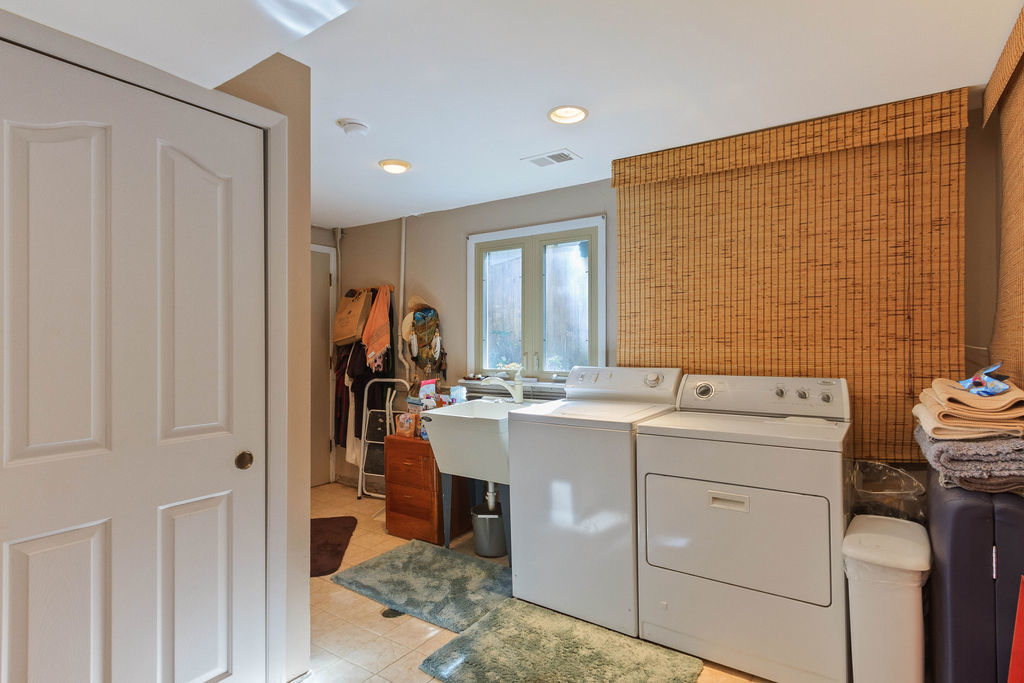 789 Ridge Road Highland Park, IL 60035 - Photo 29 of 36 a view of a storage & utility room