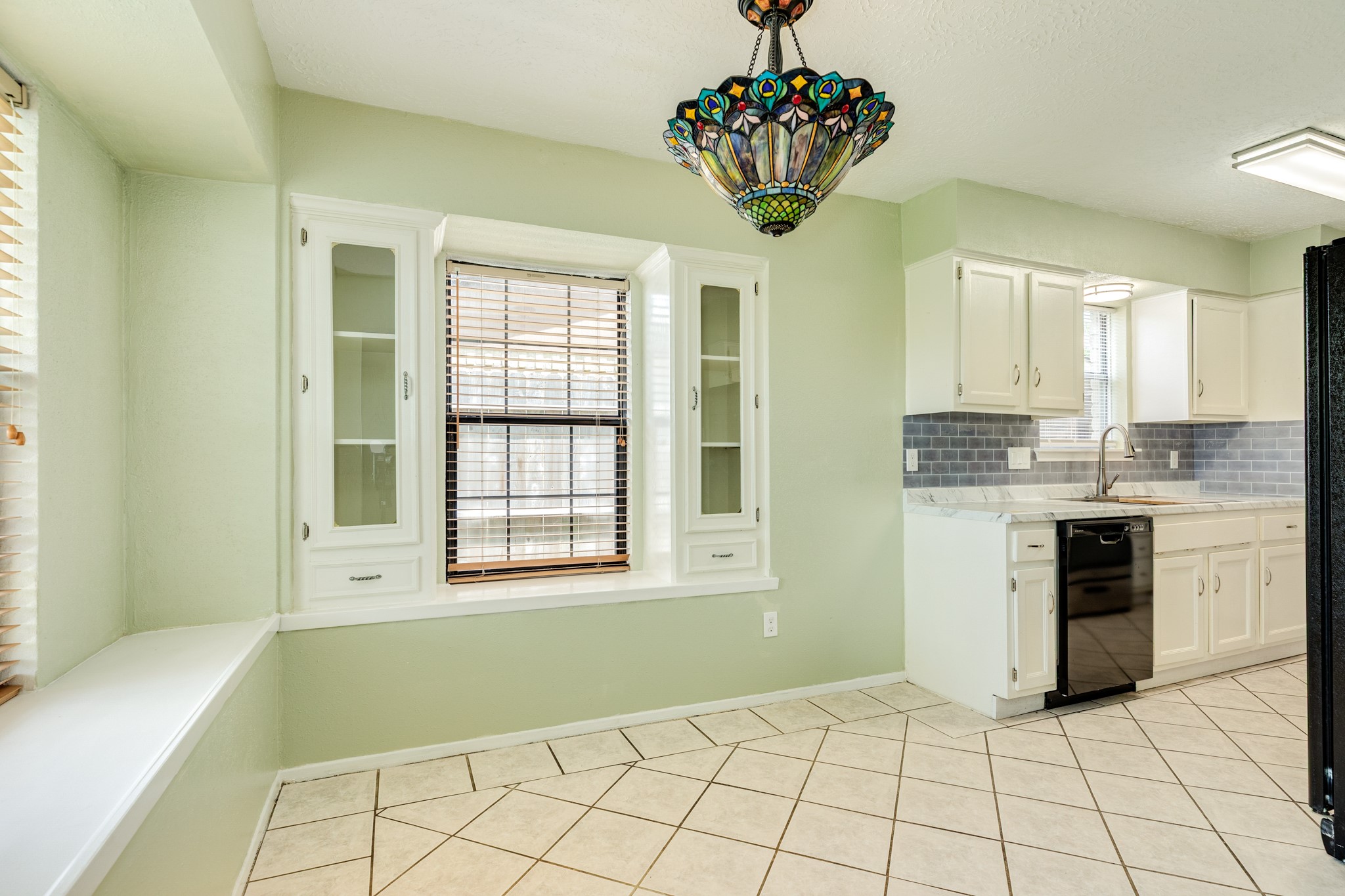 47 Wagon Ln Loop Angleton, TX 77515 - Photo 15 of 25