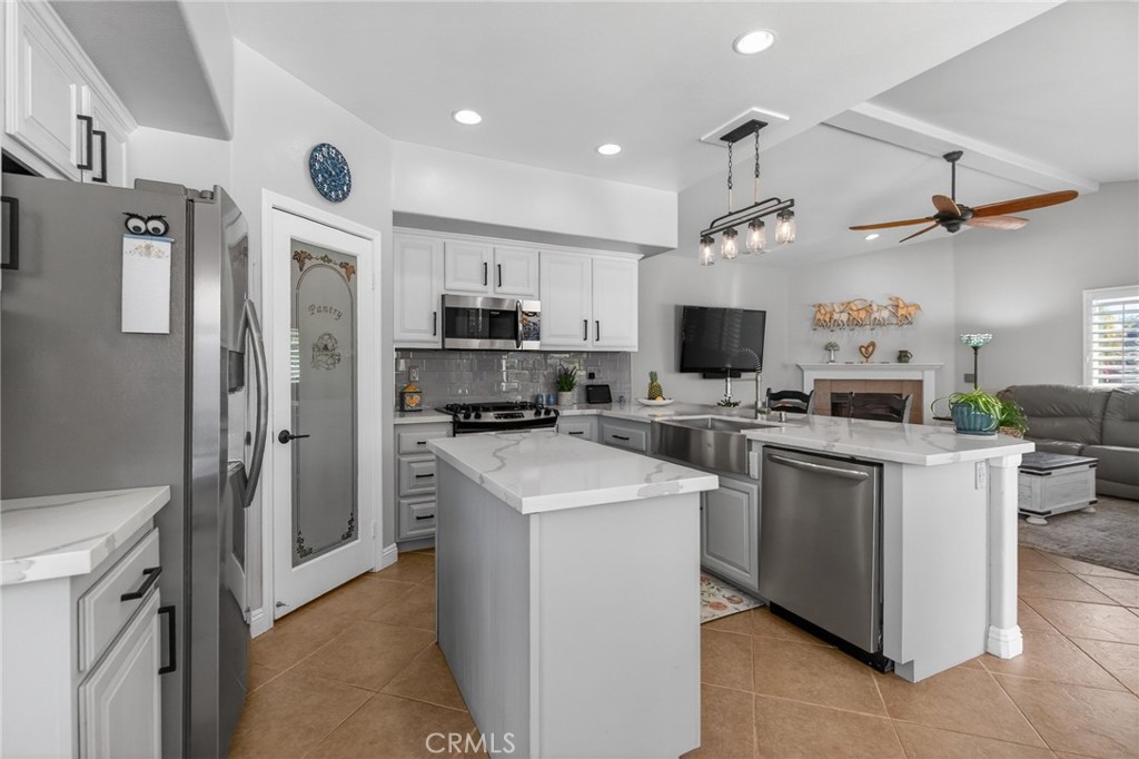 14029 Dove Canyon Drive Riverside, CA 92503 - Photo 18 of 69