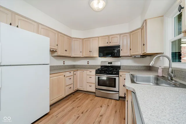 $262,900 | 810 Ernie Lu Avenue, Anderson, IN 46013