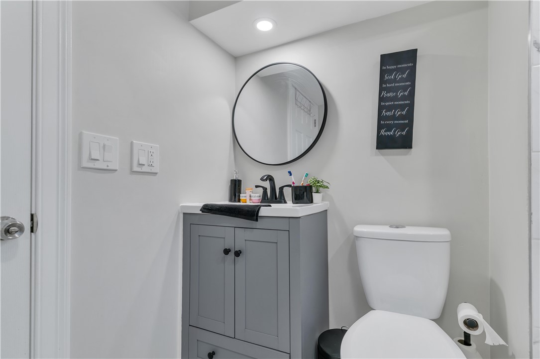 215 Kenyon Avenue Pawtucket, RI 02861 - Photo 15 of 30