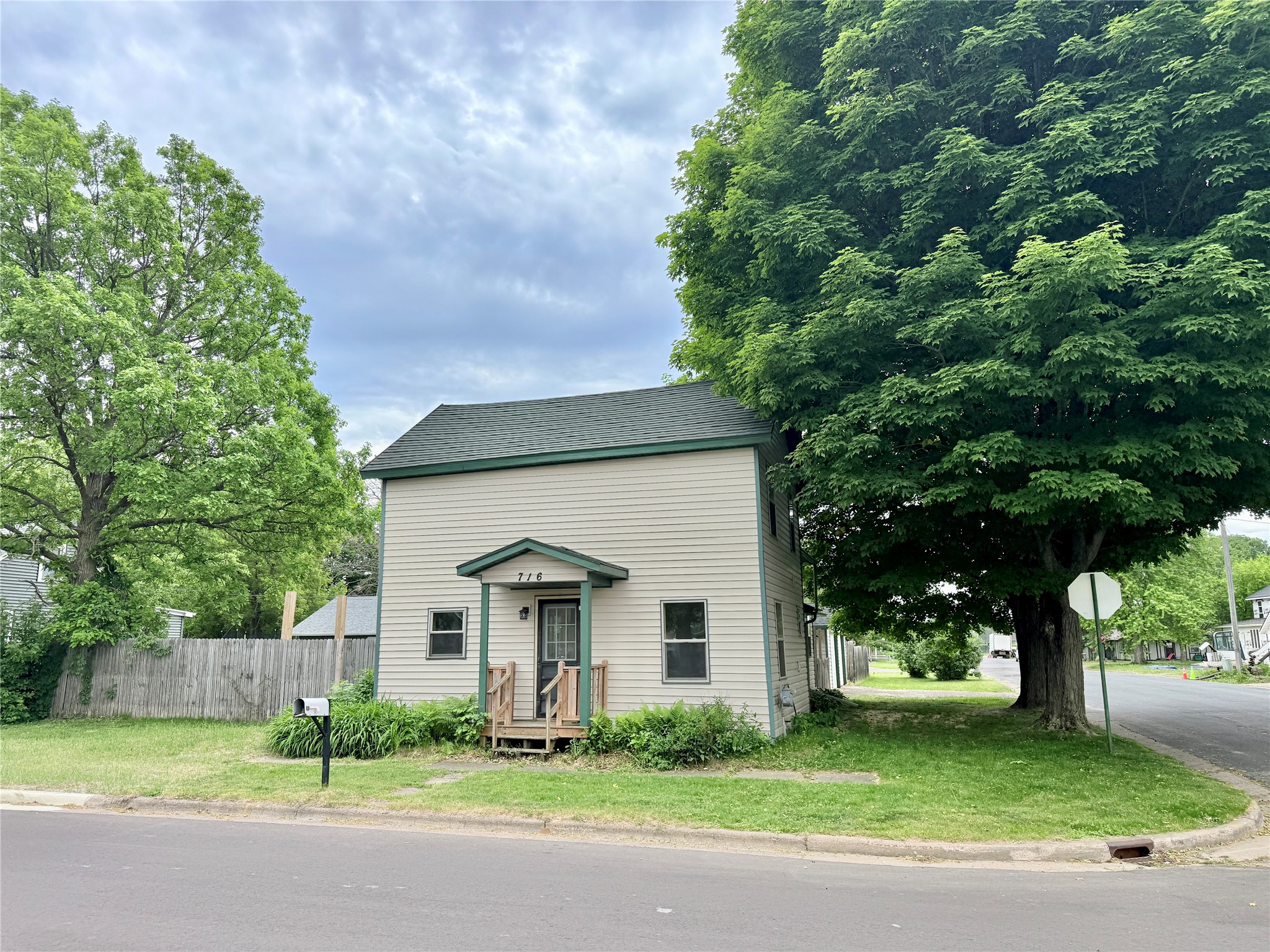 716 Lee Street Rice Lake, WI 54868 - Photo 1 of 48