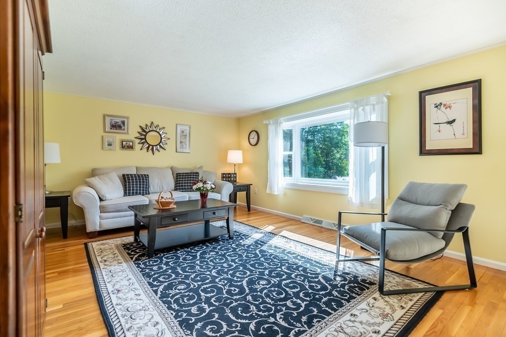 5 Fern Road Andover, MA 01810 - Photo 3 of 29