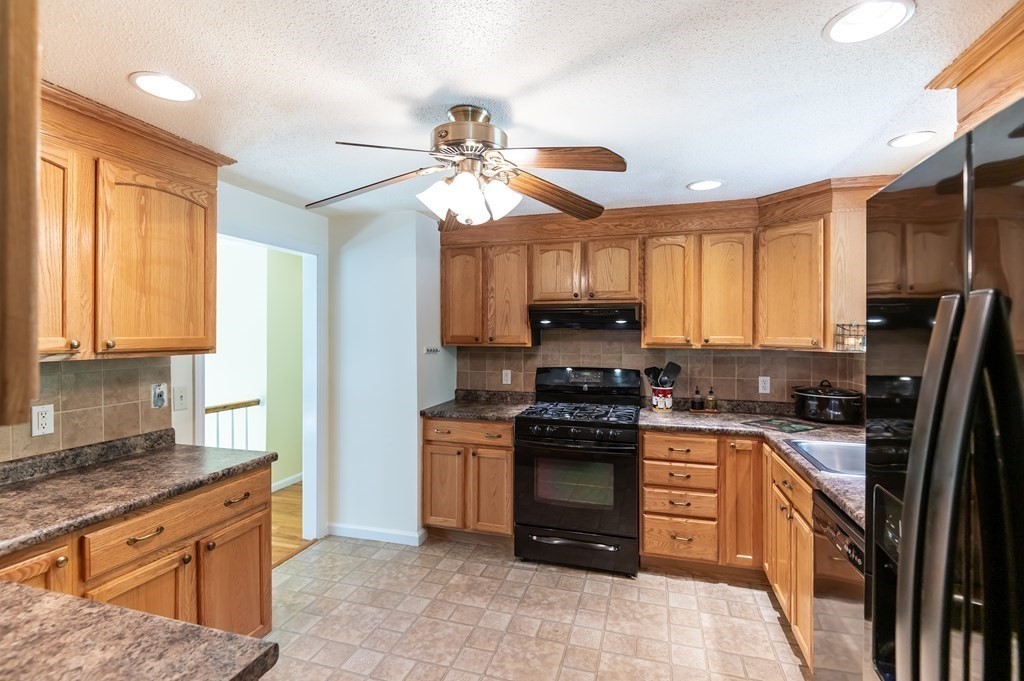 5 Fern Road Andover, MA 01810 - Photo 10 of 29