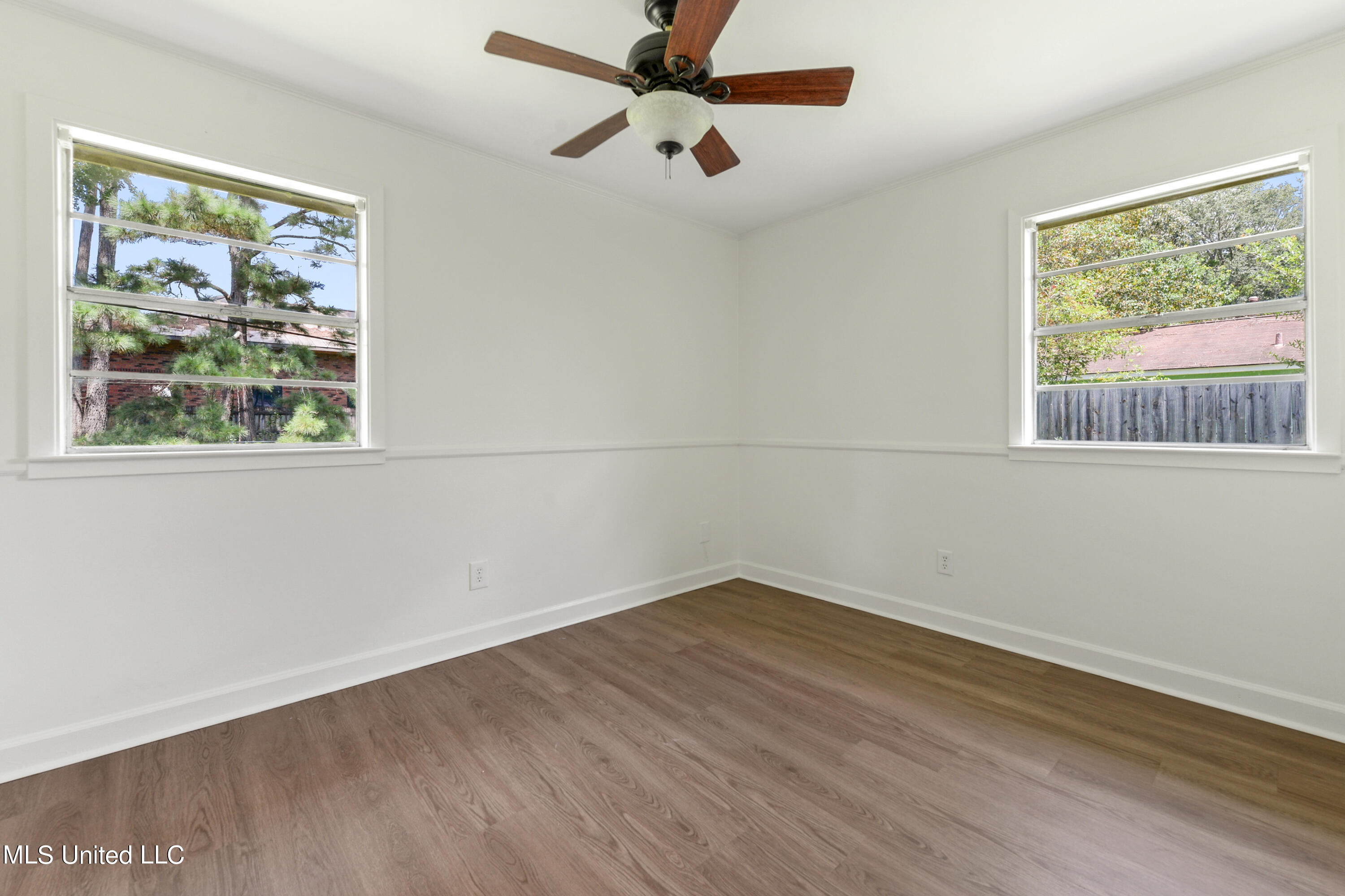 117 Roberts Circle Ocean Springs, MS 39564 - Photo 12 of 15 015 (1)