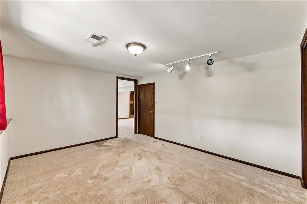 6830 Northwest Cross Road Parkville, MO 64152 - Photo 40 of 46 Gallery Image 40