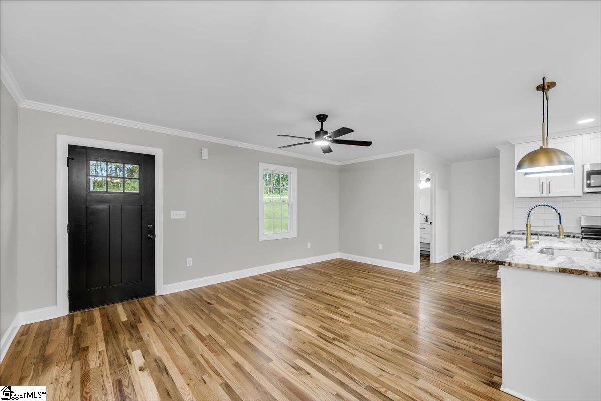 2400 Tigerville Road Travelers Rest, SC 29690 - Photo 7 of 36