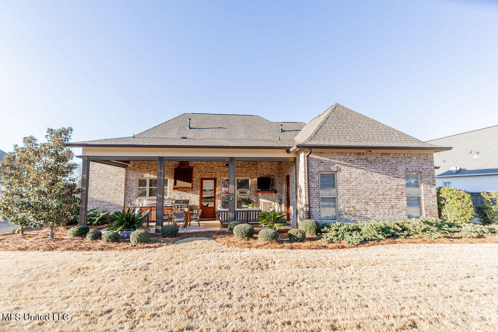 367 Caroline Boulevard Madison, MS 39110 - Photo 43 of 61 Back View With Solar Screens Up