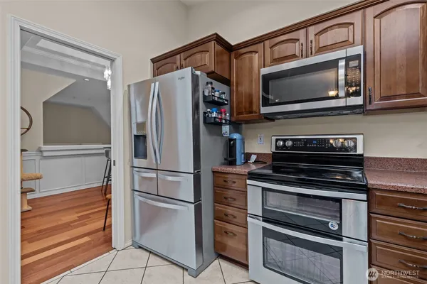 $999,000 | 4033 120th Place Southeast, Everett, WA 98208