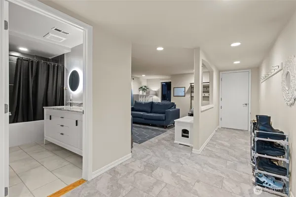 $999,000 | 4033 120th Place Southeast, Everett, WA 98208