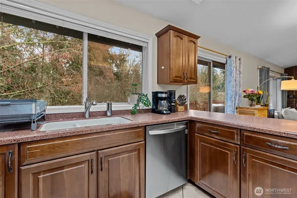 $999,000 | 4033 120th Place Southeast, Everett, WA 98208