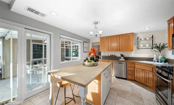 $1,050,000 | 8481 East Foothill Street, Anaheim Hills, CA 92808