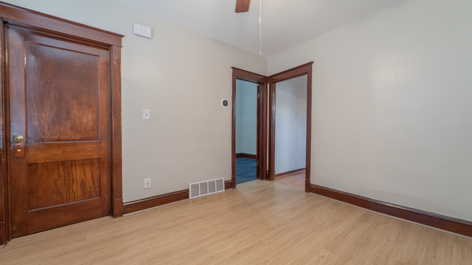 10439 South Ave M Chicago, IL 60617 - Photo 14 of 26