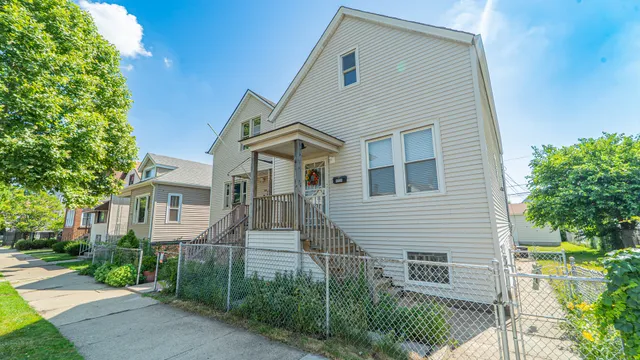$219,900 | 10439 South Ave M, Chicago, IL 60617