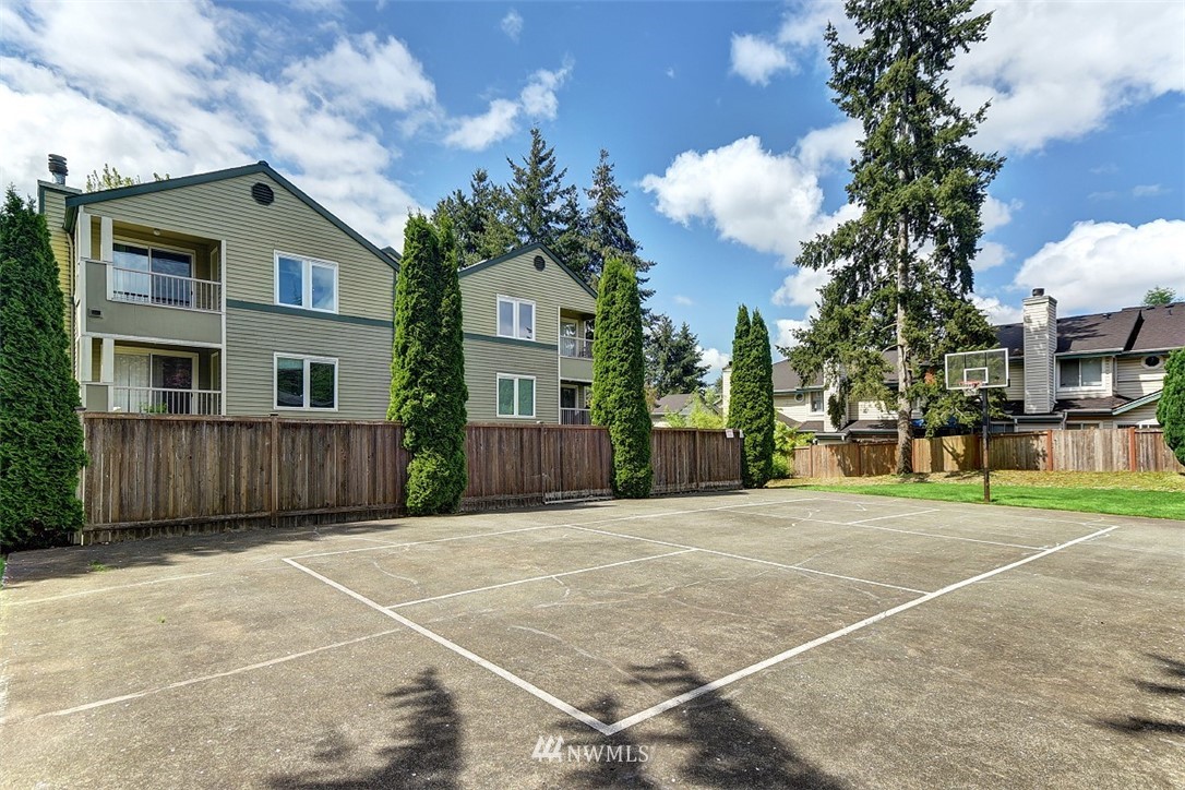 20328 Bothell Everett Highway, Unit B102 Bothell, WA 98012 - Photo 22 of 24