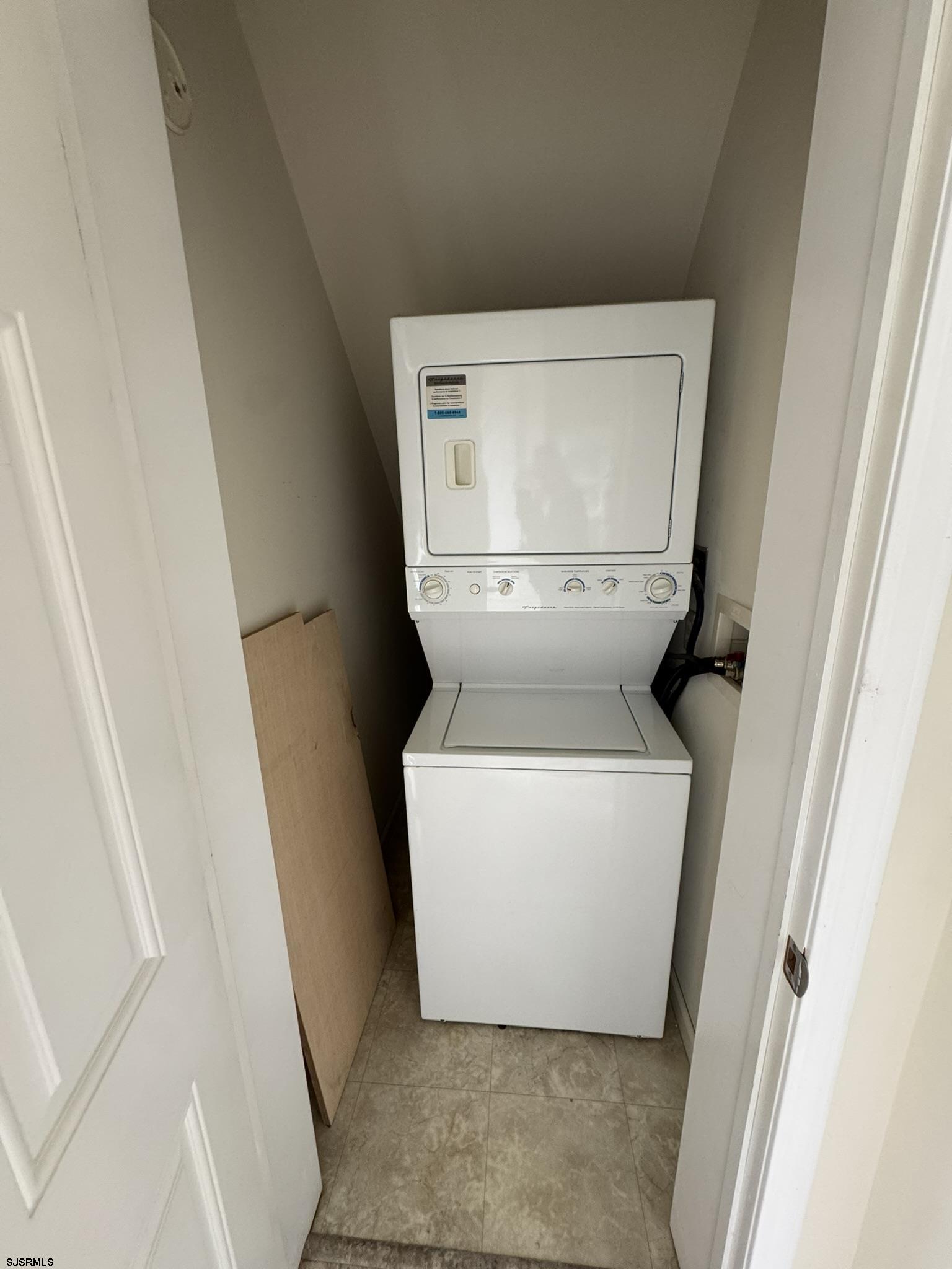 2192 West Avenue, Unit RIGHT SIDE Linwood, NJ 08221 - Photo 8 of 23 a utility room with dryer and washer
